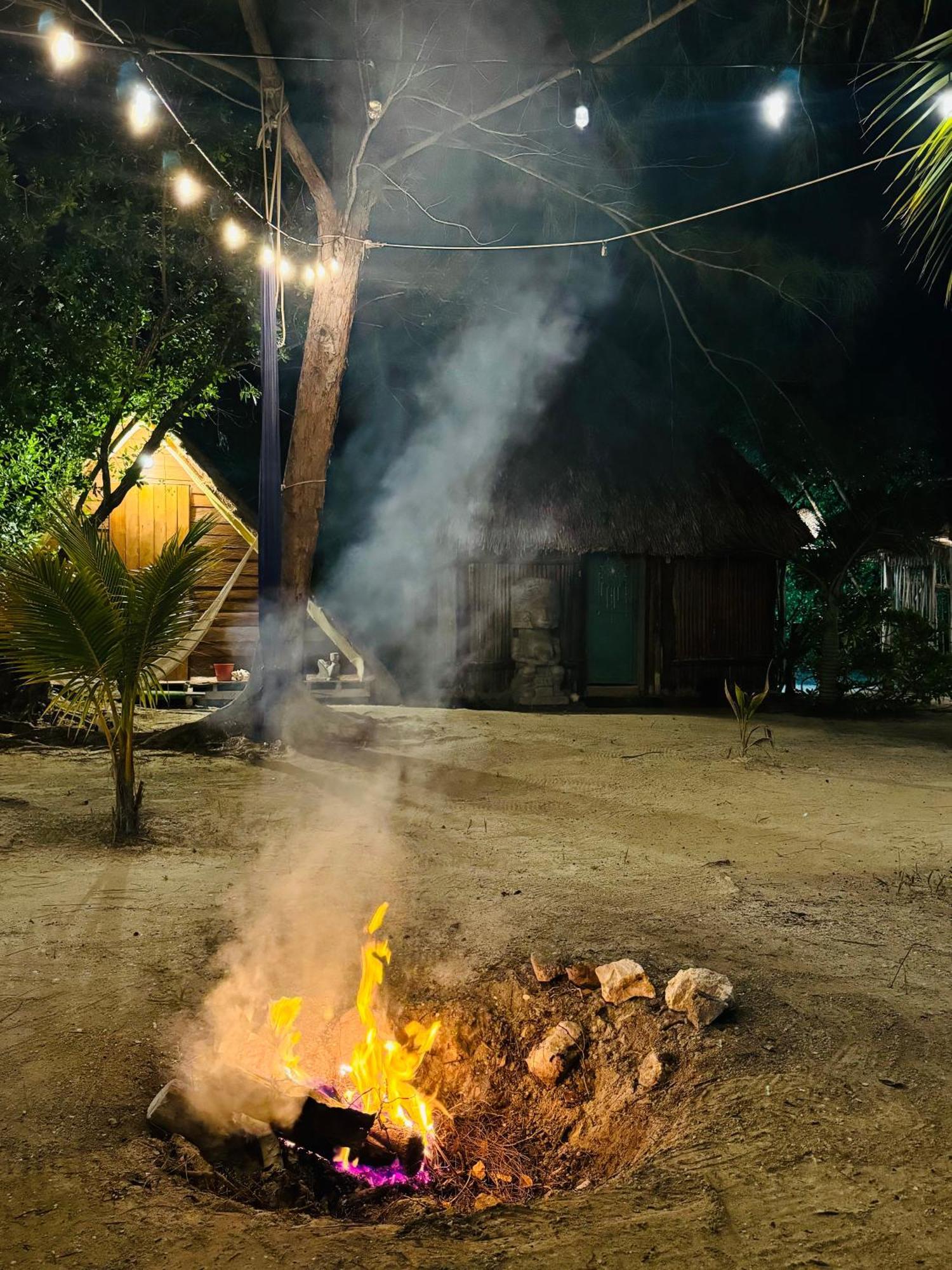 La Aldea Holbox Cabanas Y Camping Ilha Holbox Exterior foto